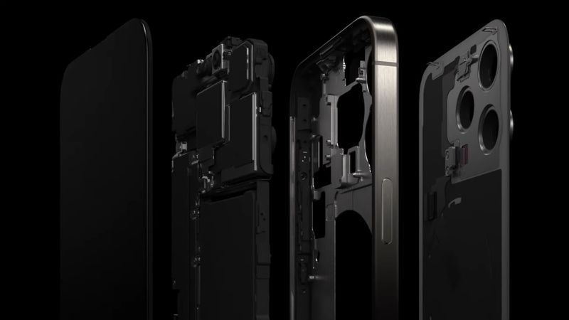 Mặt kính sau trên iPhone 15 Pro/Pro Max được thiết kế dễ tháo giúp việc sửa chữa dễ dàng hơn